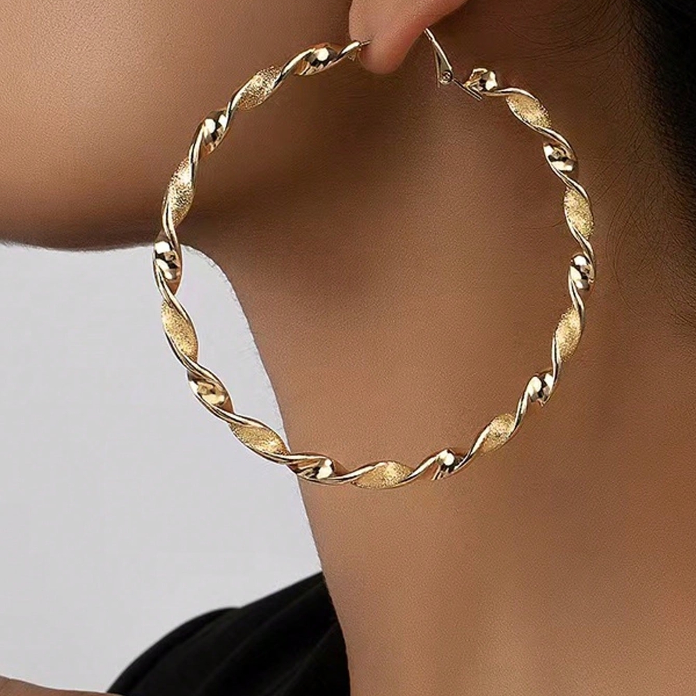 Fashion Chic Gold Twisted Hoop Earrings